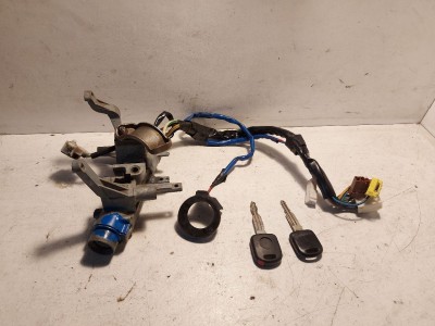 bontott Gyújtás, Izzítás--->Gyújtáskapcsoló SUZUKI BALENO TAS00036796 raktárazonosítóval